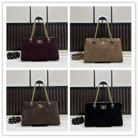 Picture of Valentino Handbags _SKUfw221784385fw